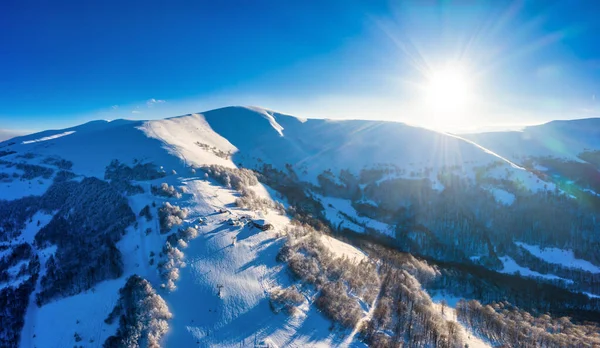 Чудова Зимова Панорама Чудових Снігових Схилів Гірськолижному Курорті Європі Сонячний — стокове фото