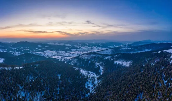 Légi kilátás a misztikus táj a tél — Stock Fotó