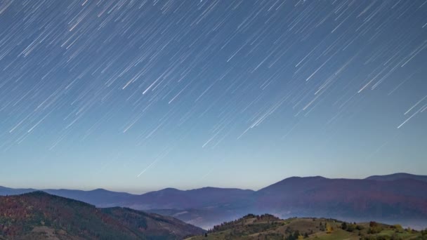 漫漫长夜的星空，晚霞飘扬 — 图库视频影像