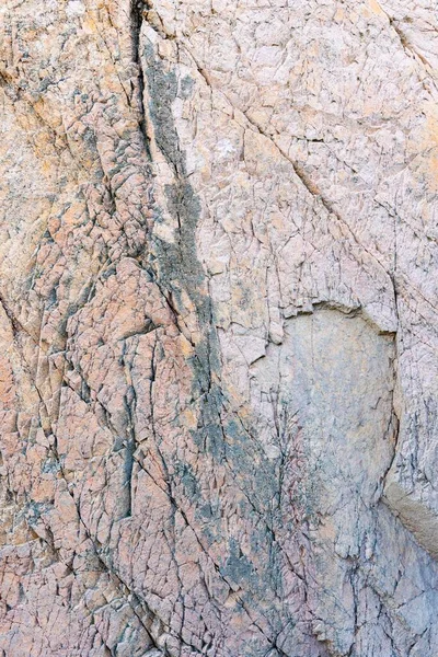 Jasny Kamień Kamieniste Tło Abstrakcyjną Fakturą Starożytna Ściana Jasnym Słońcu — Zdjęcie stockowe