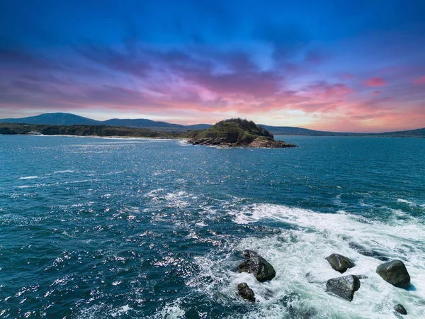 Panorama Wild Empty Rocky Coast Green Spring Stone Peninsula Stormy — Foto de Stock