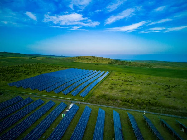 Modernos Paneles Solares Grandes Respetuosos Con Medio Ambiente Para Generar — Foto de Stock