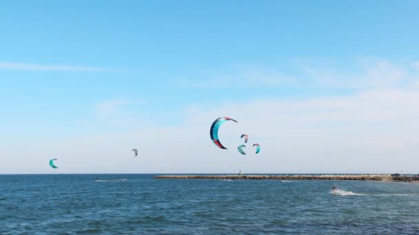 Athletic Active Cheerful People Special Sportswear Kiting Shiny Sea Calm — Wideo stockowe