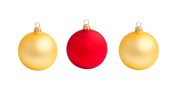 Drei Weihnachtskugeln rot und gold isoliert — Stockfoto