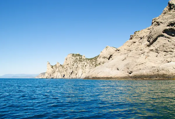 Landscape with sea and mountains — Stock Photo, Image