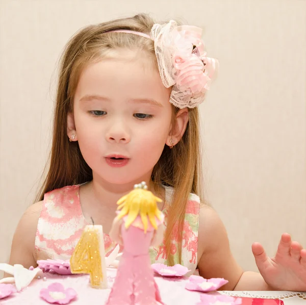 Portrait of little girl and her birthday cake — Stock Photo, Image