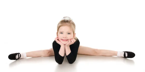 Γυμναστής κάνει ασκήσεις απομονωθεί το χαριτωμένο μικρό κορίτσι — Φωτογραφία Αρχείου