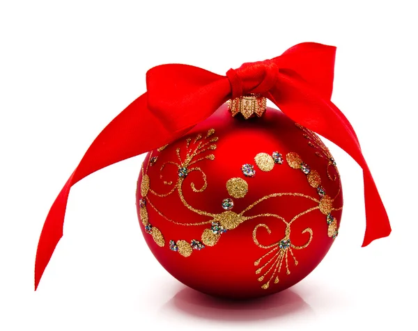 Red christmas ball with ribbon isolated — Stock Photo, Image