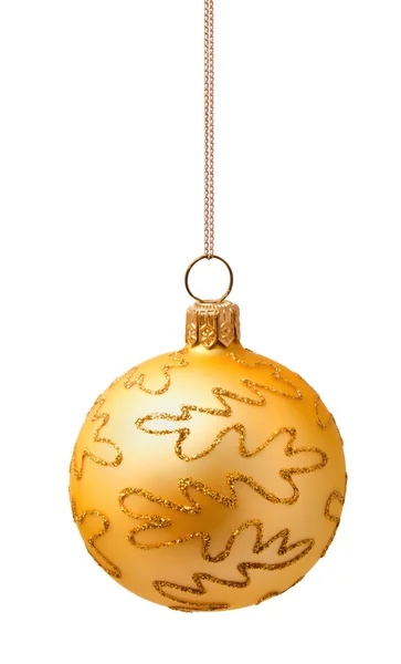 Boule de Noël dorée parfaite isolée sur blanc — Photo
