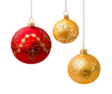 mükemmel Noel topları üzerinde beyaz izole