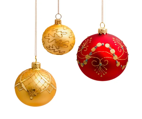 mükemmel Noel topları üzerinde beyaz izole
