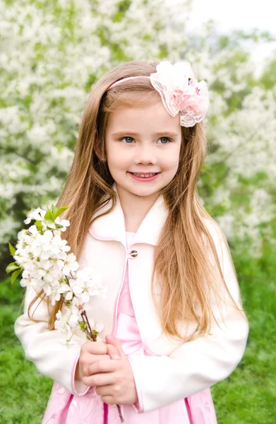 Portrait of adorable smiling little girl — Stock Photo, Image