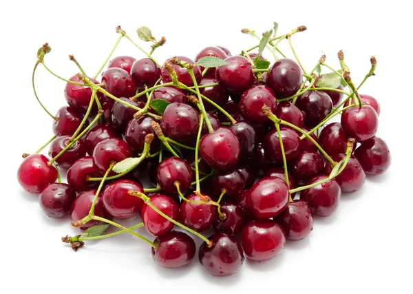 Sappige cherry bij blad geïsoleerd — Stockfoto