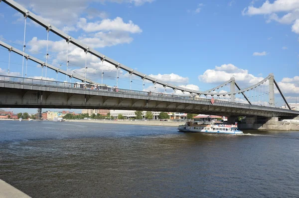 Vue du pont de Crimée sur la rivière Moscou — Photo