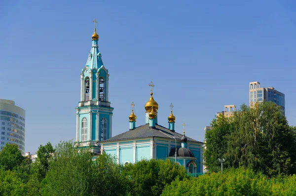 Christmas temple Blessed the Virgin on Krylatsky hills. — Stock Photo, Image