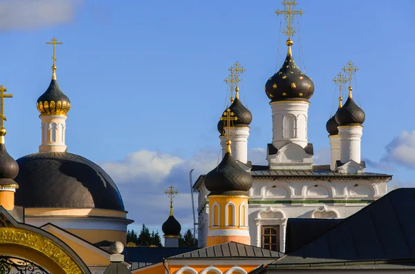 Golden domes of Russia. Dome "Ascension of David desert" - a fun — Stock Photo, Image