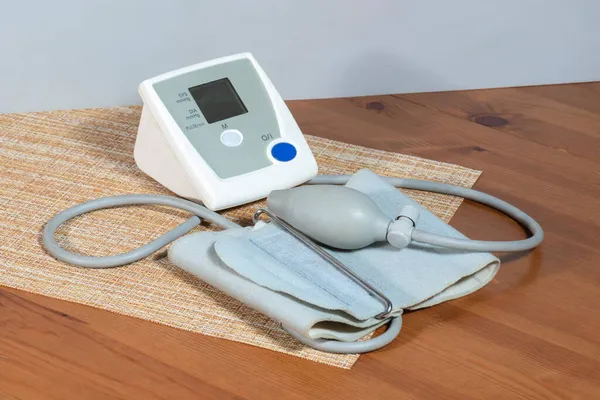 Home Household Tonometer Napkin Table — Stock Photo, Image