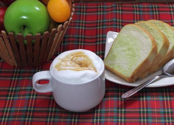 Kaffe på bordet — Stockfoto