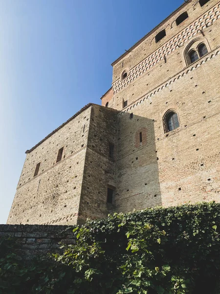 Uitzicht Het Kasteel Van Serralunga Van Alba Piemonte Italië — Stockfoto