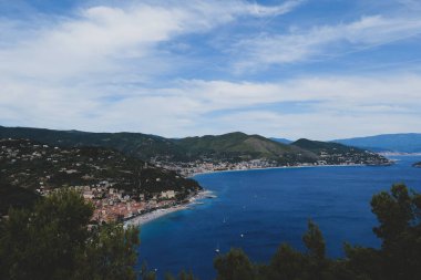 Liguria kıyıları Noli ve Sportorno 'nun önünde, İtalya