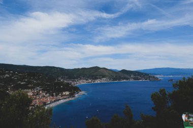 Liguria kıyıları Noli ve Sportorno 'nun önünde, İtalya