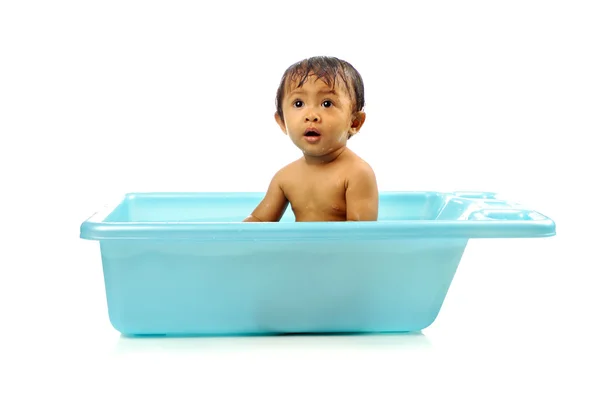Bebé niña tomar un baño — Foto de Stock