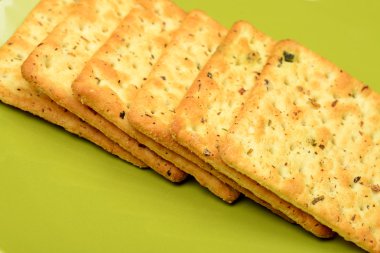 herbatniki na zielonej miski