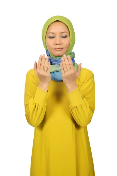 Muzułmanin kobieta modli się — Zdjęcie stockowe