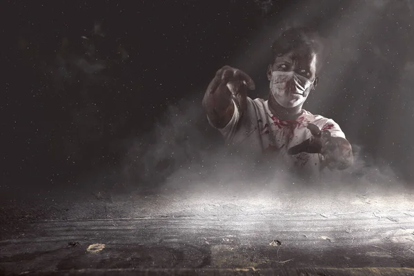Enge Zombie Met Bloed Wond Zijn Lichaam Staan Met Donkere — Stockfoto