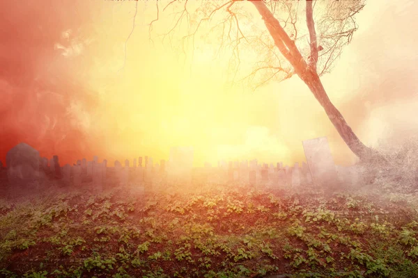 Grafstenen Het Kerkhof Met Dramatische Achtergrond Halloween Concept — Stockfoto