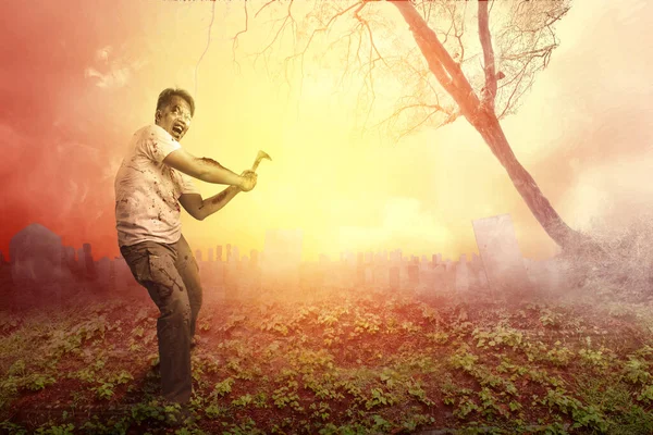 Enge Zombie Met Bloed Wond Zijn Lichaam Met Sikkel Begraafplaats — Stockfoto