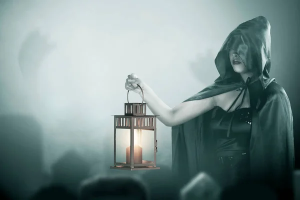 Asian Witch Woman Black Cloak Holding Lantern Standing Cemetery — Stock Photo, Image