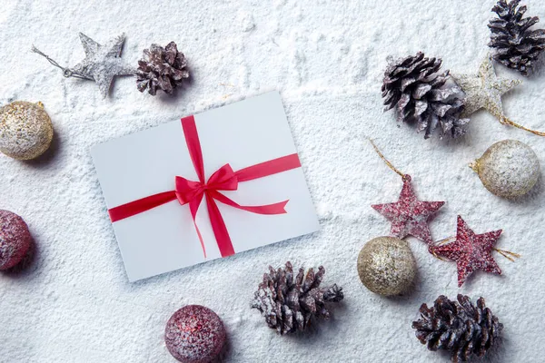 Пинекон Рождественский Бал Подарочная Коробка Звезда Снегу Рождественские Украшения — стоковое фото
