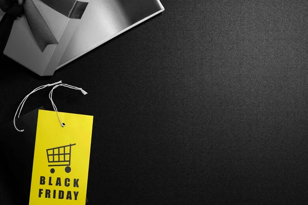 Tumpukan Label Hitam Dan Kuning Dengan Label Black Friday Dengan — Stok Foto