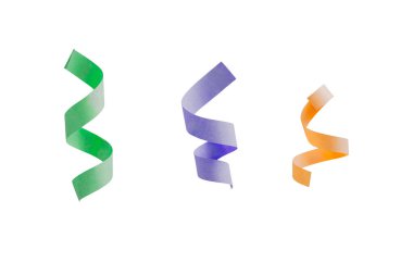 Beyaz arkaplan ile renkli konfeti