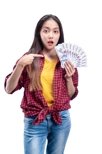 Ασιάτισσα Γυναίκα Που Κρατάει Χρήματα Απομονωμένα Λευκό Φόντο — Φωτογραφία Αρχείου
