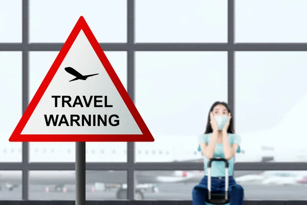 Знак Обережності Нового Варіанту Ковадла Омікронів Аеропорту Концепція Попередження Подорожей — стокове фото