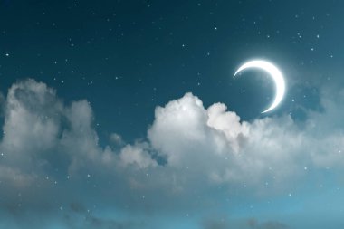 Geceleyin yıldızlarla dolu bulutlu manzaralar