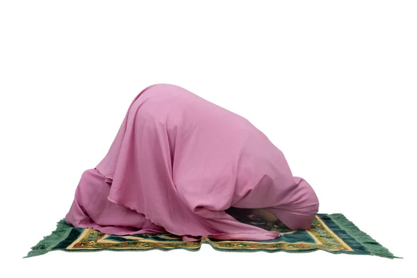 Azjatycka Muzułmanka Welonie Pozycji Modlitewnej Salat Odizolowana Białym Tle — Zdjęcie stockowe