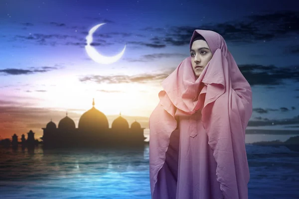 Asian Muslim Woman Veil Praying Position Salat Dramatic Scene Background — Stock Photo, Image