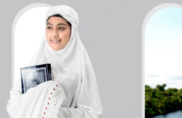 Asian Muslim Woman Veil Standing Holding Quran Mosque — Stockfoto