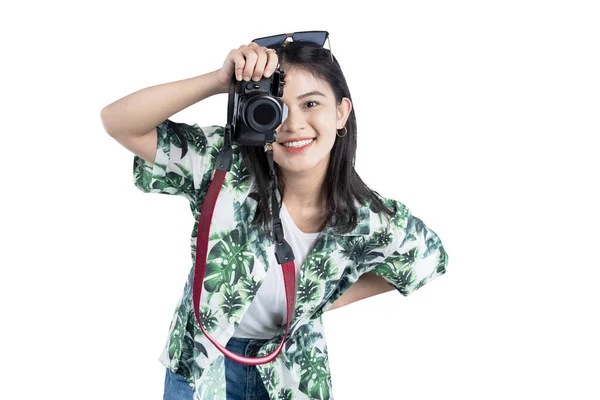 Asian Woman Sunglasses Using Her Camera Standing Isolated White Background — Stock Photo, Image