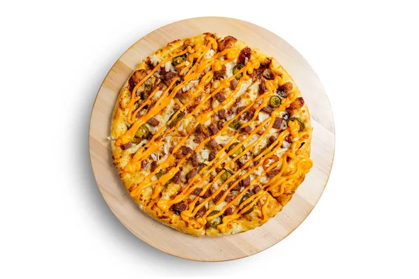 Pizza Med Nötkött Och Ost Sås Isolerad Över Vit Bakgrund — Stockfoto