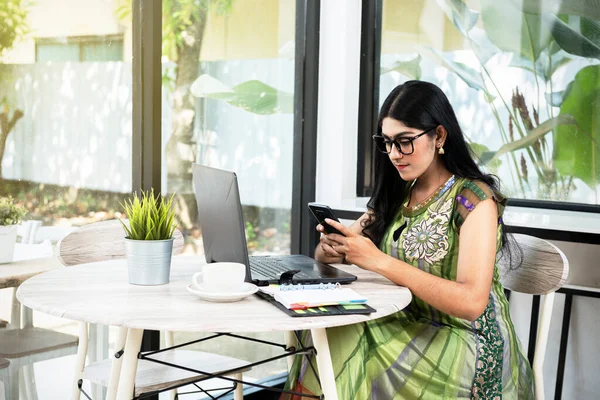 Indian Woman Eyeglass Using Mobile Phone Laptop Notebook Cup Coffee —  Fotos de Stock