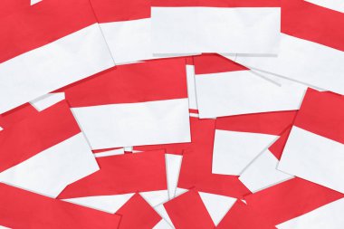 Endonezya bayrağının kırmızı ve beyaz renkli yığını. Endonezya 'nın bağımsızlık günü