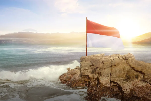 Indonesische Vlag Het Strand Met Een Blauwe Lucht Achtergrond Indonesische — Stockfoto