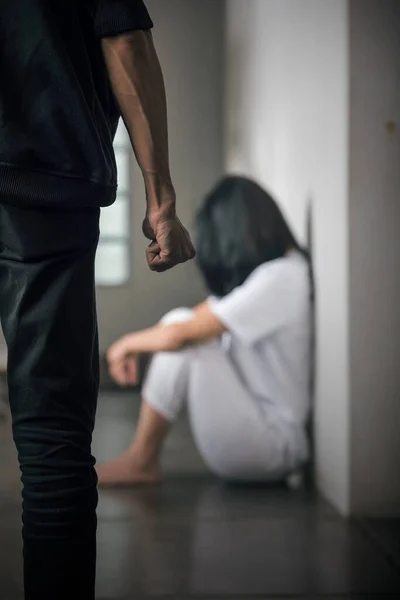 Scared Woman Because Male Clenched His Hand Woman Abuse Concept — Stok fotoğraf