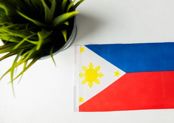Bandera Nacional Filipinas Aislada Sobre Fondo Blanco —  Fotos de Stock