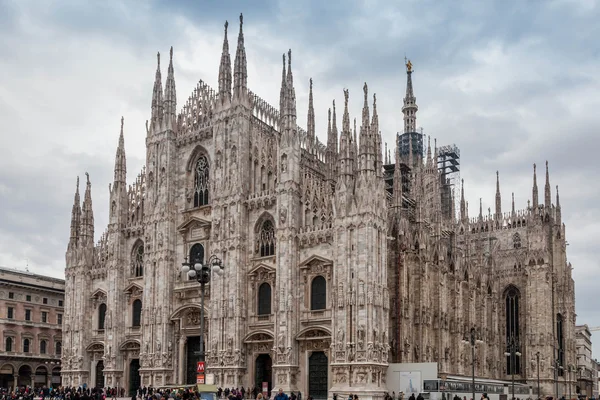 Duomo di milano, İtalya — Stok fotoğraf