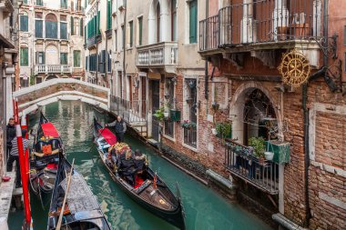 gondola binmek, Venedik, İtalya